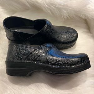 Women’s Dansko professional clog